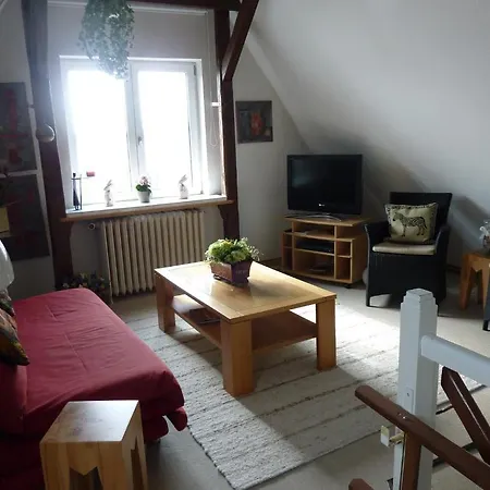 Apartment Himmelsstuebchen Und Gartenstuebchen Ploen